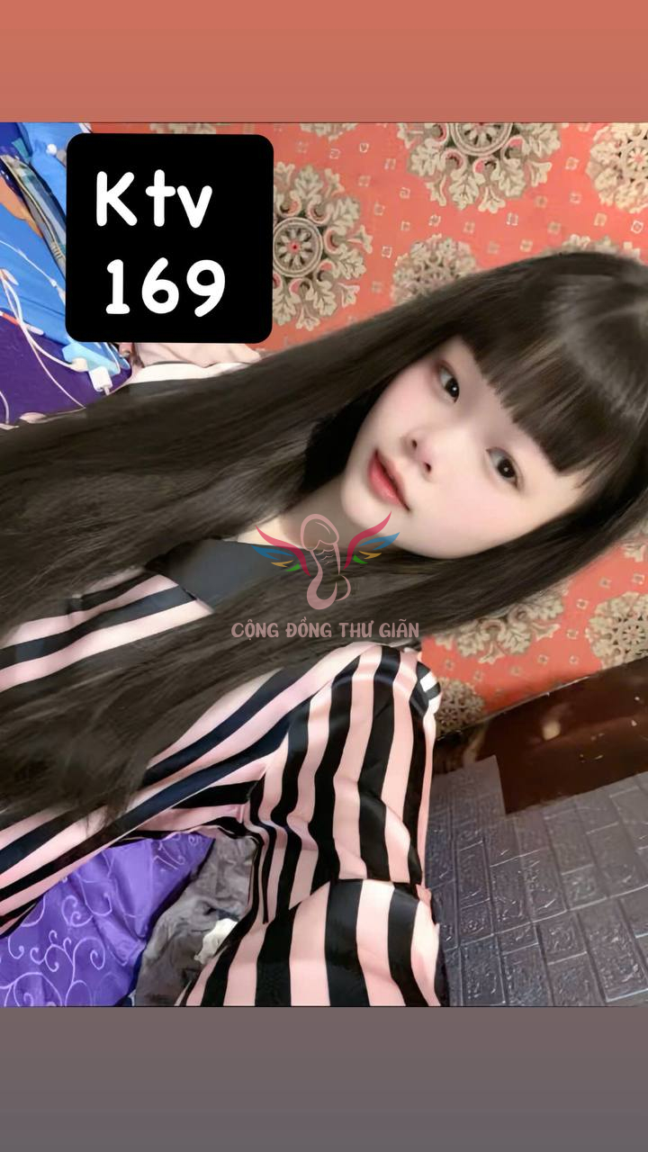796